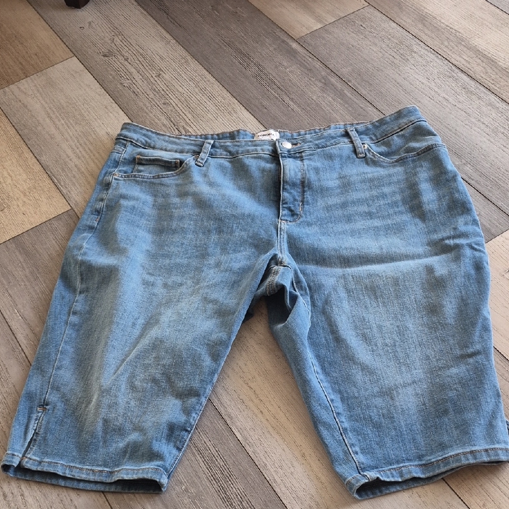 Womens  Blue Denim Shorts Size 20